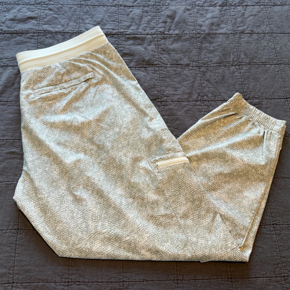 Athleta Venture Pant - Picture 3 of 4